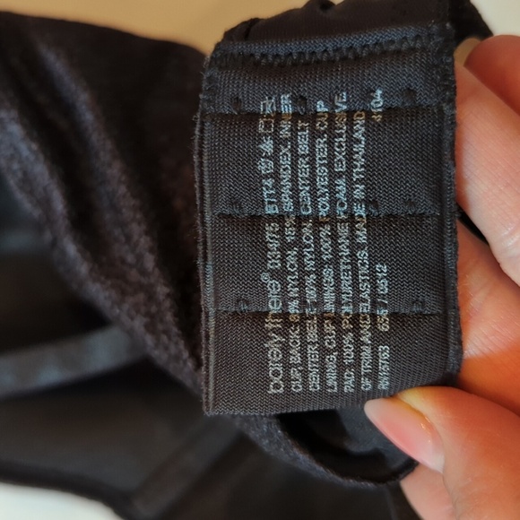 Barely There 34D Black Shine Wired Lightly Lined Bra - Picture 5 of 7